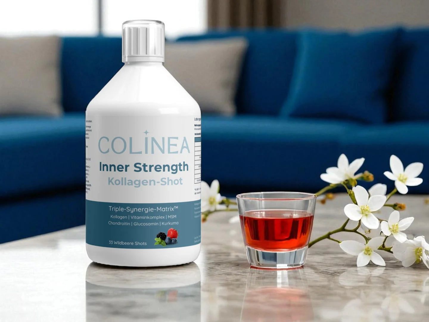 Colinea Inner Strength Kollagen-Shot – Flasche mit Triple-Synergy-Matrix™, roter Drink und Blüten, entwickelt für Mobility & Balance und Vitalität im Alltag
